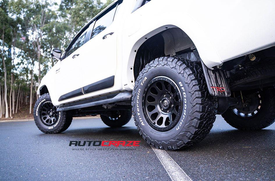 TOYOTA HILUX N80 4WD VECTOR MATTE BLACK